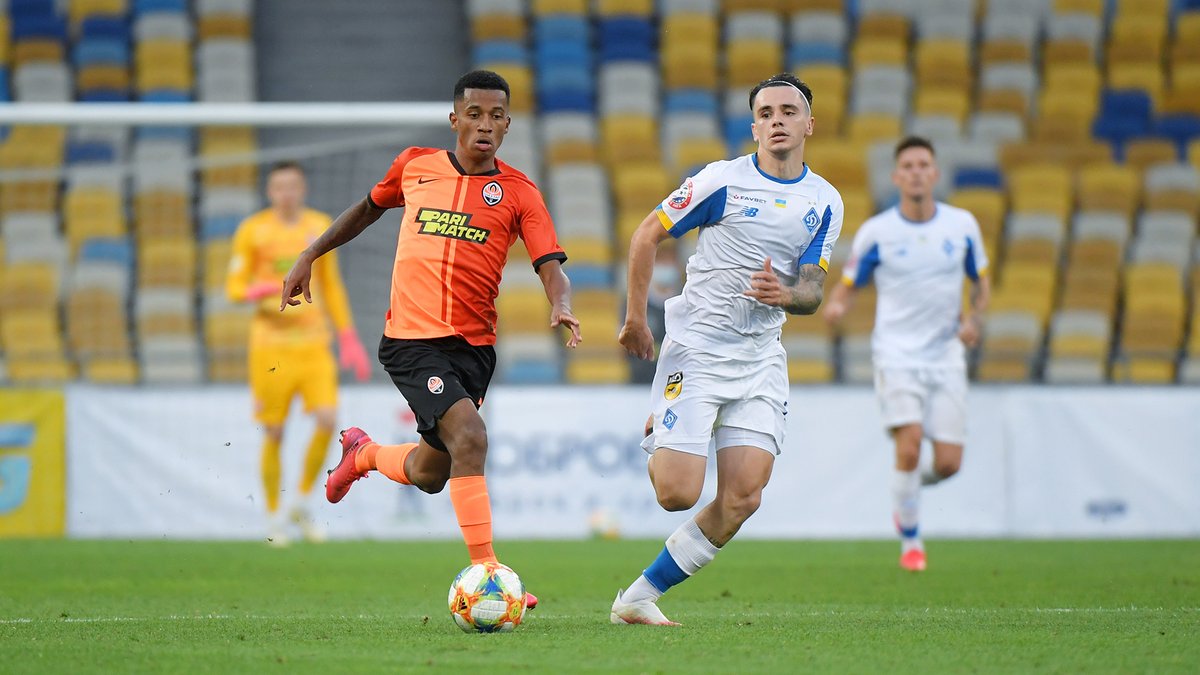 Украинским болельщикам снова запретили посещать стадионы