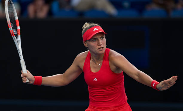 Стародубцева не змогла перервати серію поразок, поступившись на старті турніру WTA у Сінгапурі