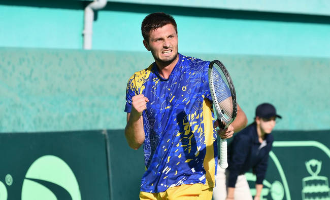 Овчаренко переміг «нейтрального» Захарова і вперше зіграє у чвертьфіналі на турнірі в Індії