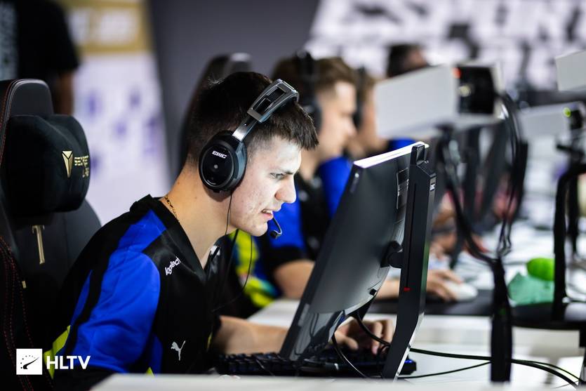 Esports World Cup: NAVI зіграють проти FaZe у чвертьфіналі чемпіонату