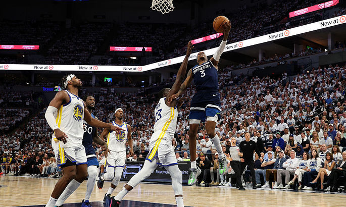 Голден Стейт поступився Міннесоті у другому матчі серії плей-оф НБА