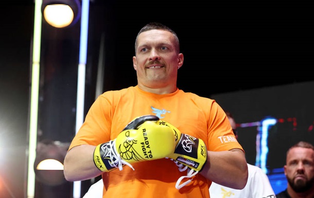 Усик відмовився відмовився від поясу IBF 