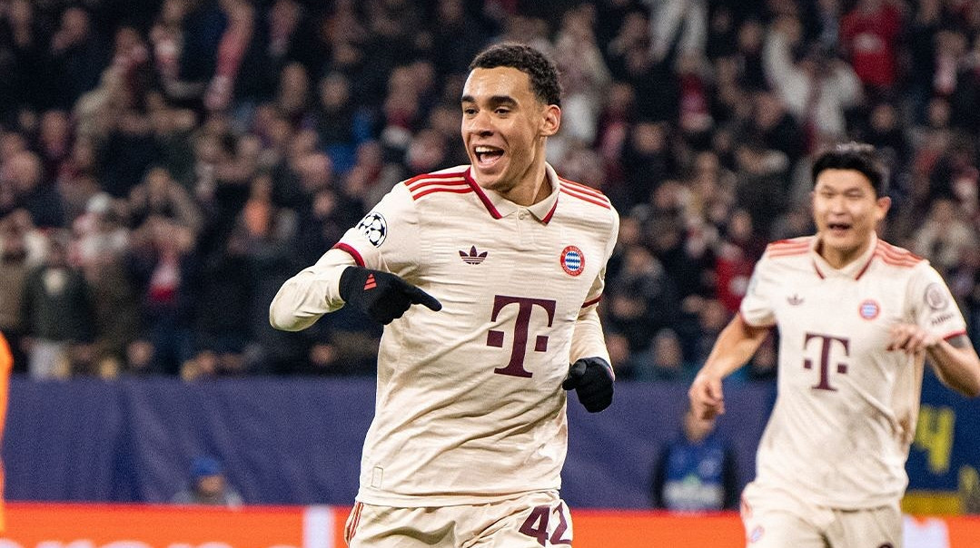 Бавария объявила о продлении контракта с Мусиалой