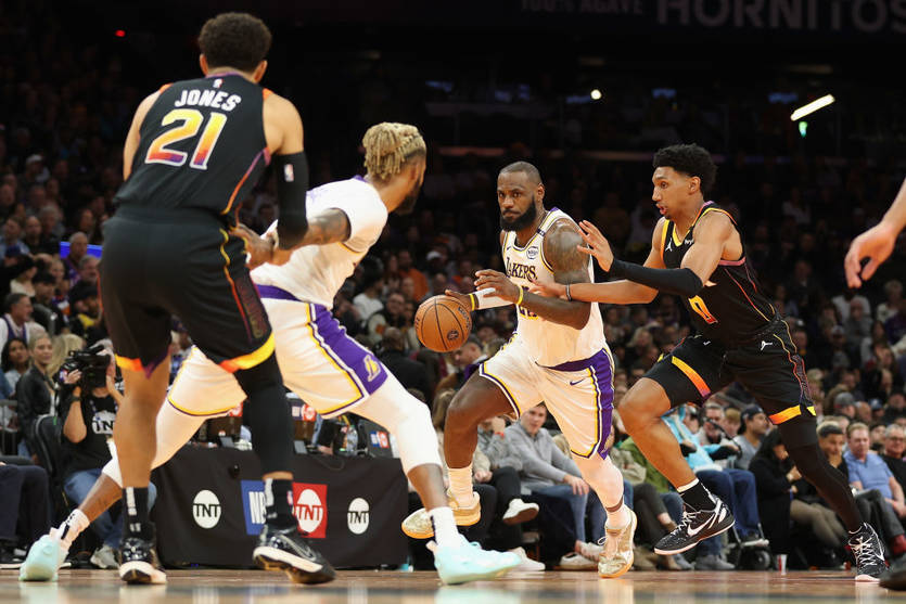 НБА: Юта віддала перемогу Сан-Антоніо, Фінікс обіграв Лейкерс, Хʼюстон в овертаймі дотис Міннесоту