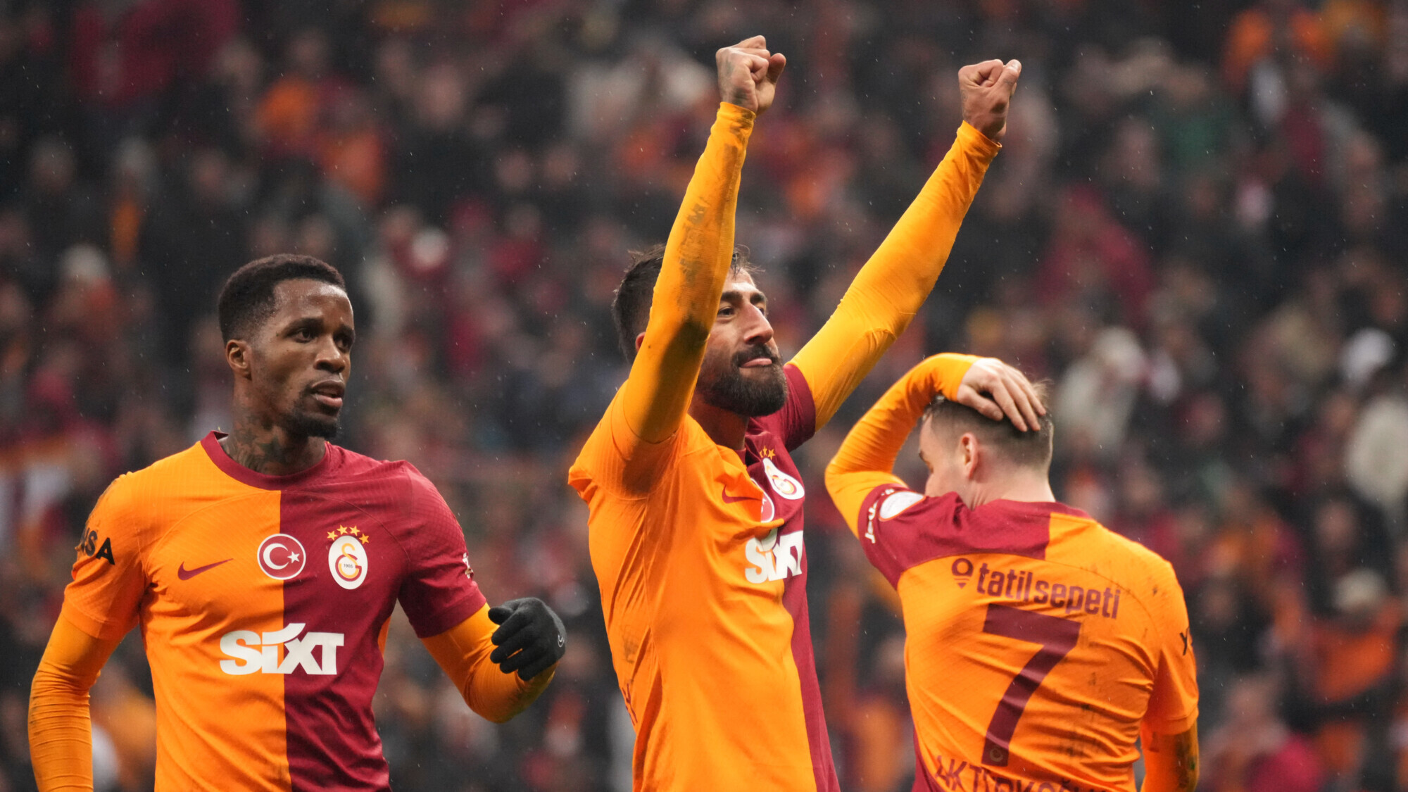 Галатасарай внічию зіграв з Фенербахче у матчі турецької Суперліги