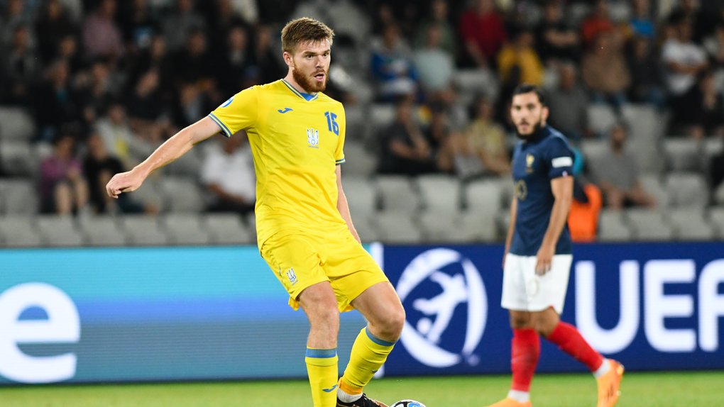 Борнмут проявляє інтерес до Батагова: скільки хоче за українця Трабзонспор