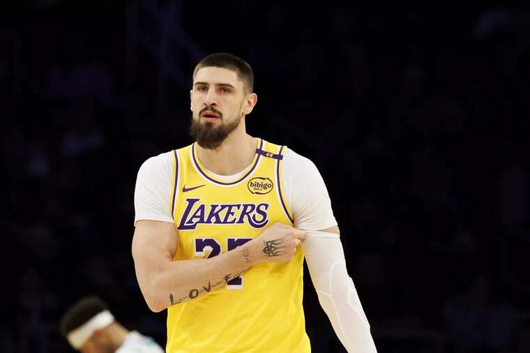 Лейкерс з Ленем у складі обіграли Нью-Орлеан