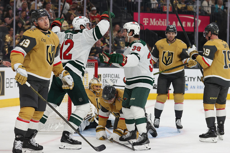 Кароліна обіграла Нью-Джерсі, Торонто розгромив Оттаву у плей-оф НХЛ