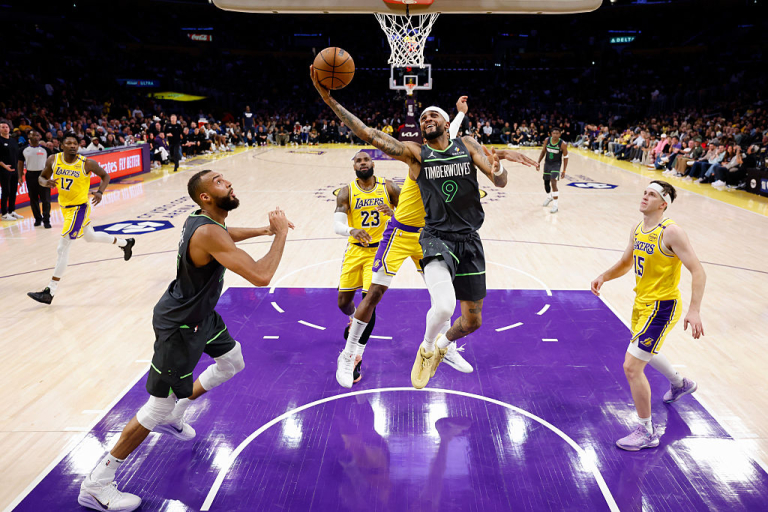 Міннесота обіграла Лейкерс і вийшла до чвертьфіналу плей-оф НБА
