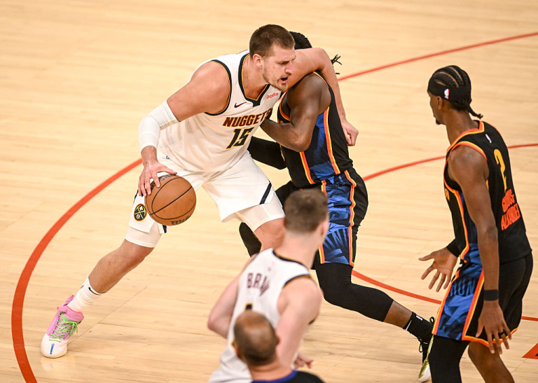 Бостон в овертаймі поступився Нью-Йорку, Денвер переміг Оклахому у чвертьфінальному матчі НБА