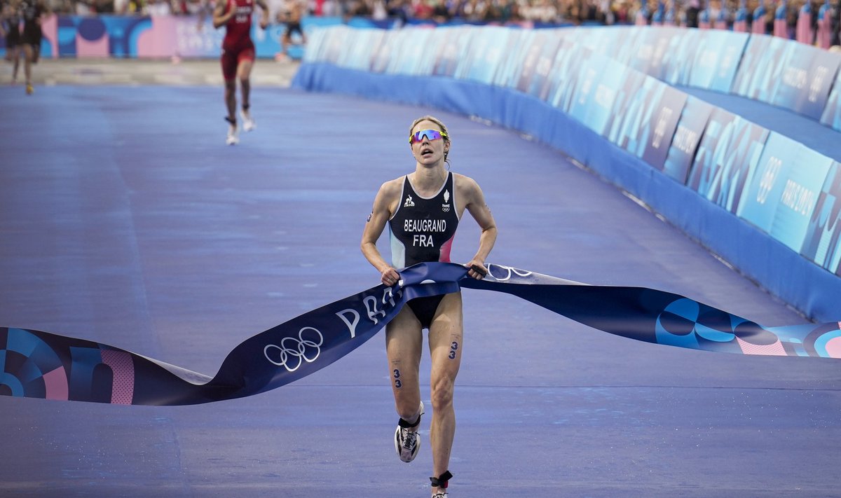 Золото Олімпійських ігор-2024 в одиночному розряді з тріатлону виграла Кассандра Богран