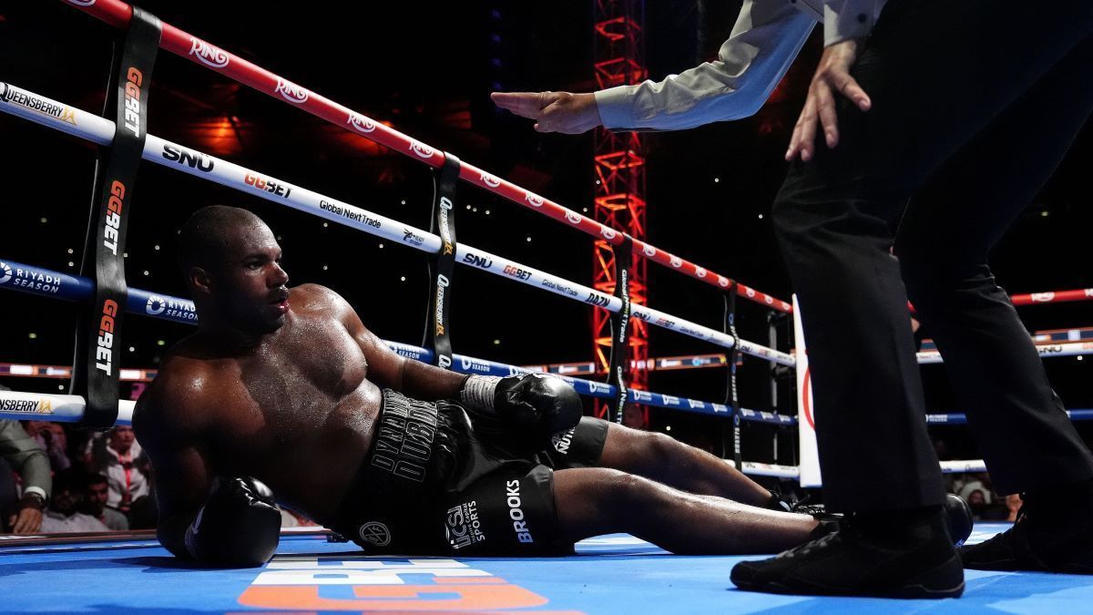 Дюбуа після поразки від Усика змінив тренера