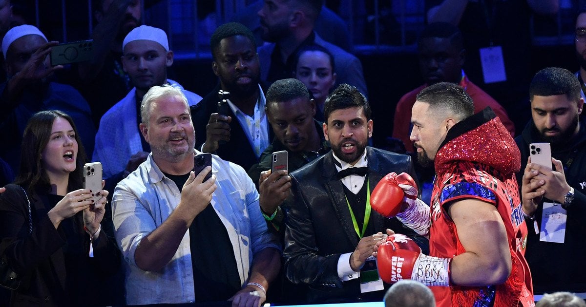 Усик повинен виконати зобов’язання щодо захисту титулу проти Паркера – президент WBO