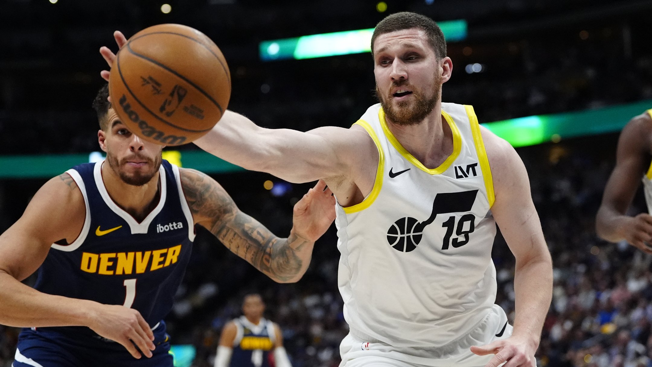 Юта з Михайлюком поступилася Шарлотт, Лейкерс перемогли Г’юстон у матчі НБА