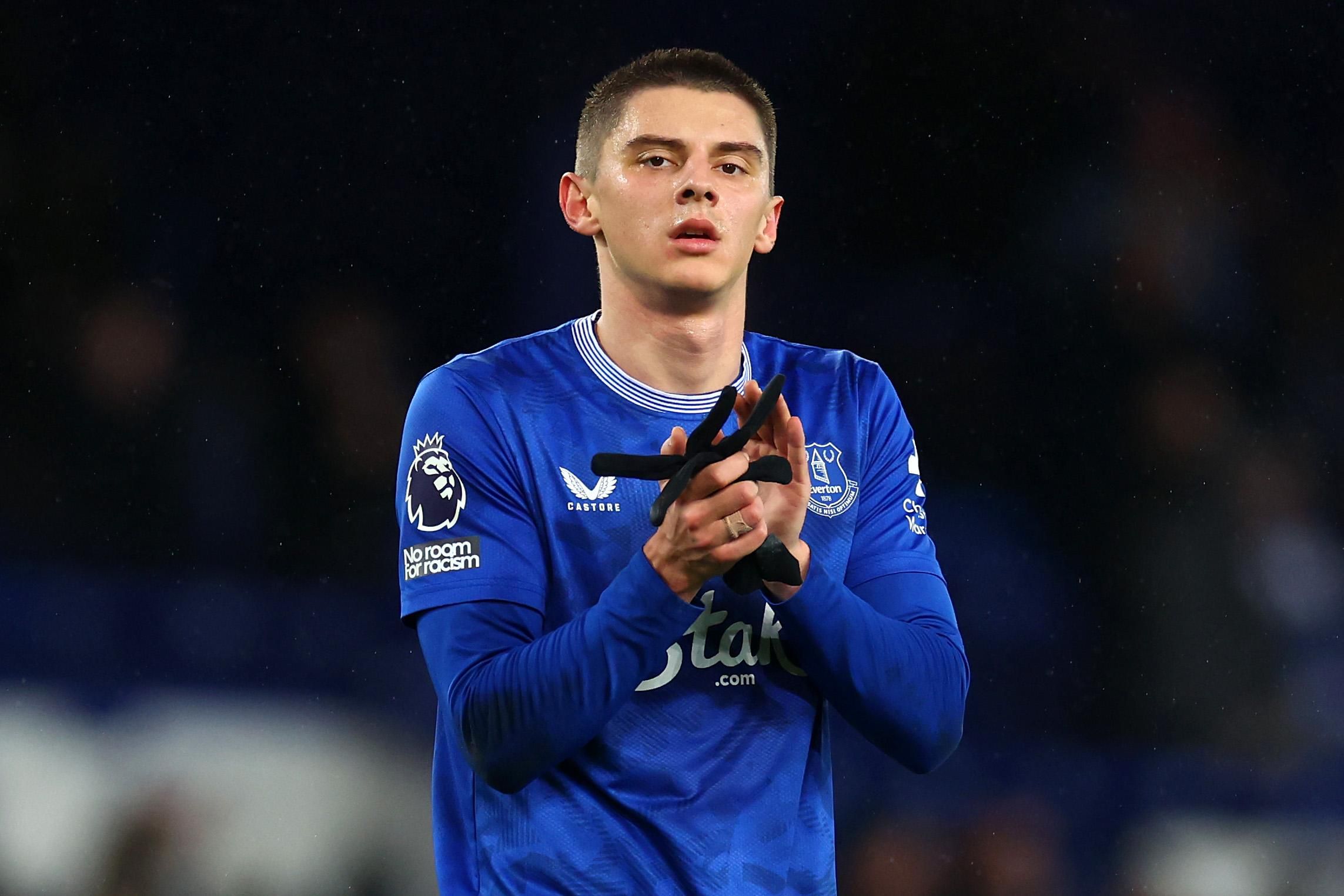 Мілан стежить за Миколенком