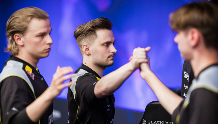 NAVI перебувають за крок від віходу у плей-оф BLAST.tv Austin Major 2025