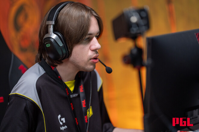 NAVI одержали первую победу на Esports World Cup 2025