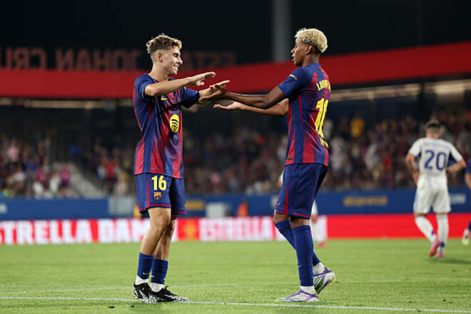 Барселона розгромила Комо у матчі за Кубок Жоана Гампера