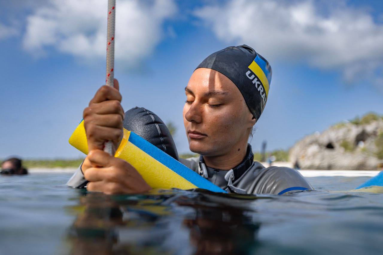 Садурська встановила новий світовий рекорд з фрідайвінгу