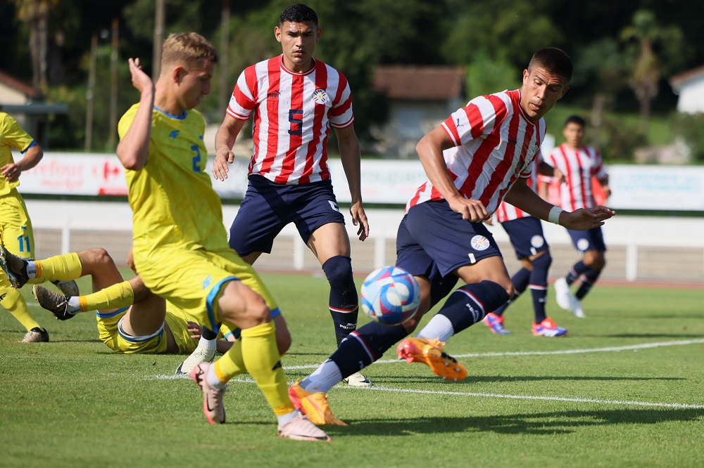 Олімпійська збірна України у контрольному матчі розписала мирову зі збірною Парагваю 