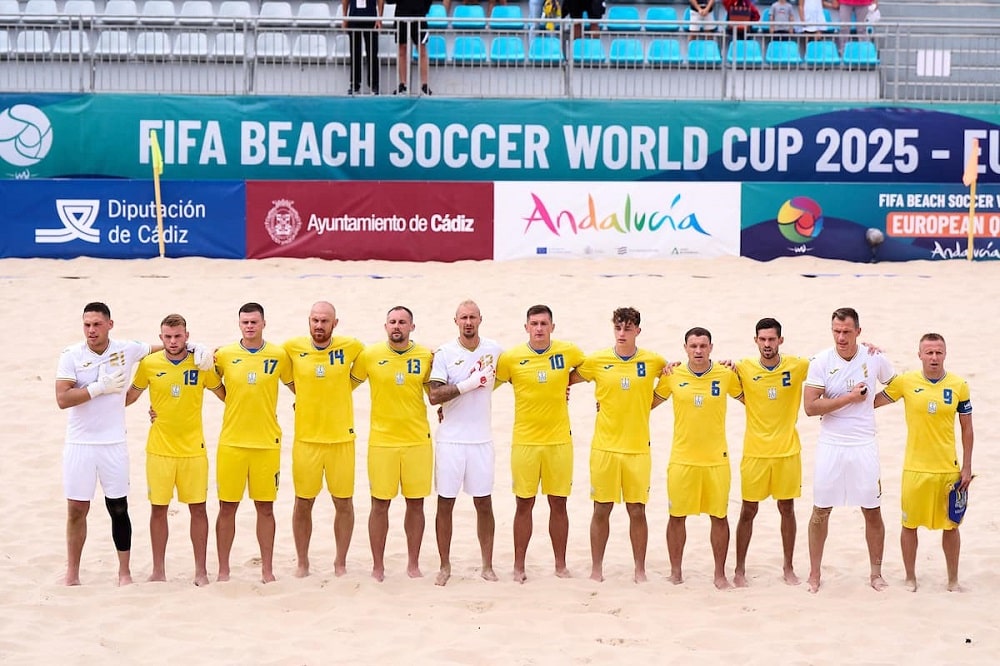 Збірна України з пляжного футболу поступилася Франції у 1/8 фіналу відбору на ЧС-2025