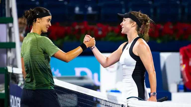 Світоліна перемогла Калініну в українському дербі та вийшла до чвертьфіналу турніру у Франції