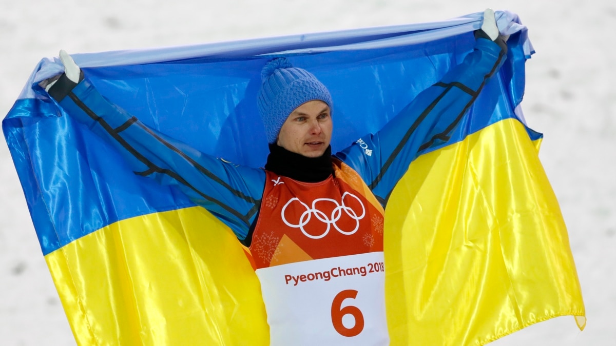Абраменко и Окипнюк выступят в финале соревнований по лыжной акробатике