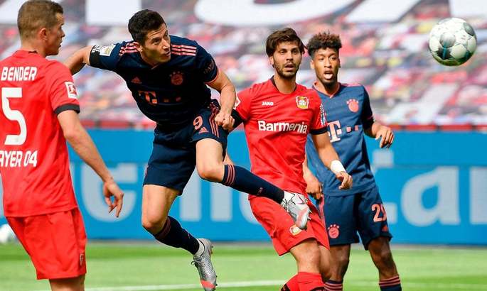 «Баварія» на прапорці вирвала перемогу у лідера Бундесліги