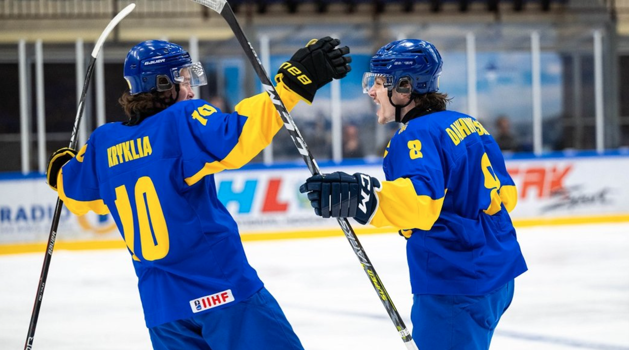 ЧМ-2023 по хоккею: Молодежная сборная Украины вырвала победу в Италии