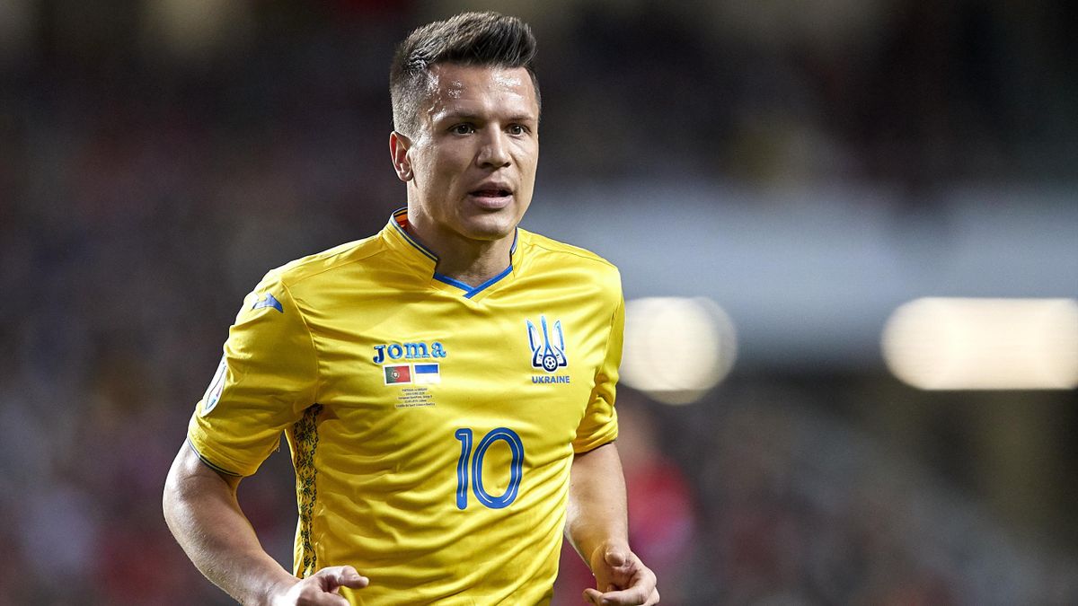 «Дніпро-1» не розглядає можливості підписання Коноплянки