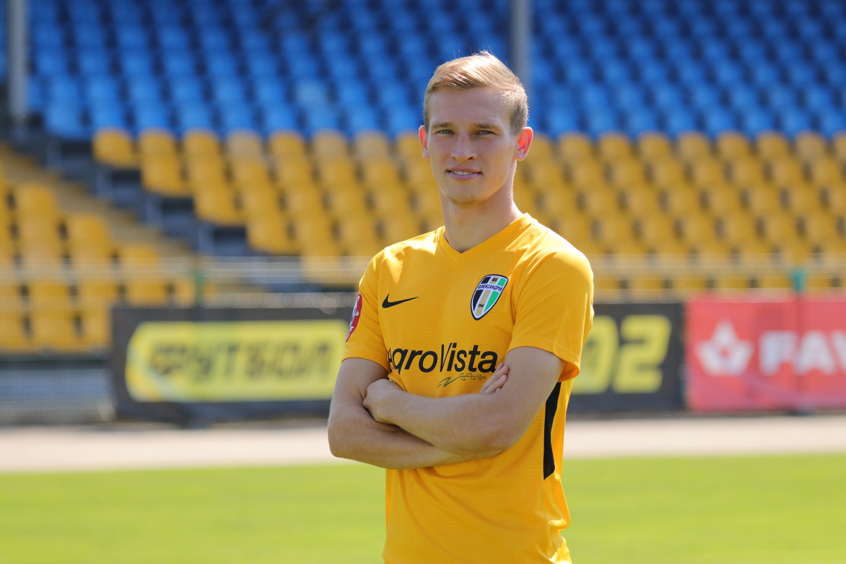 «Дніпро-1» підписав контракт з Лучкевичем