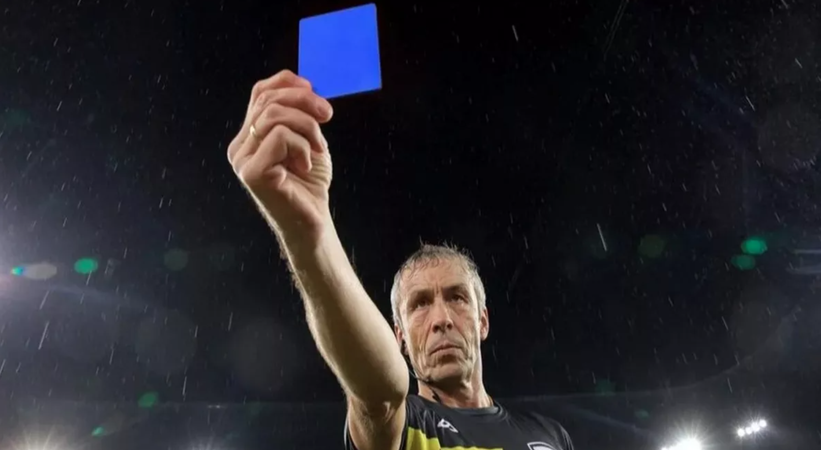 ФИФА анонсировала тщательное рассмотрение введения «синей карты»