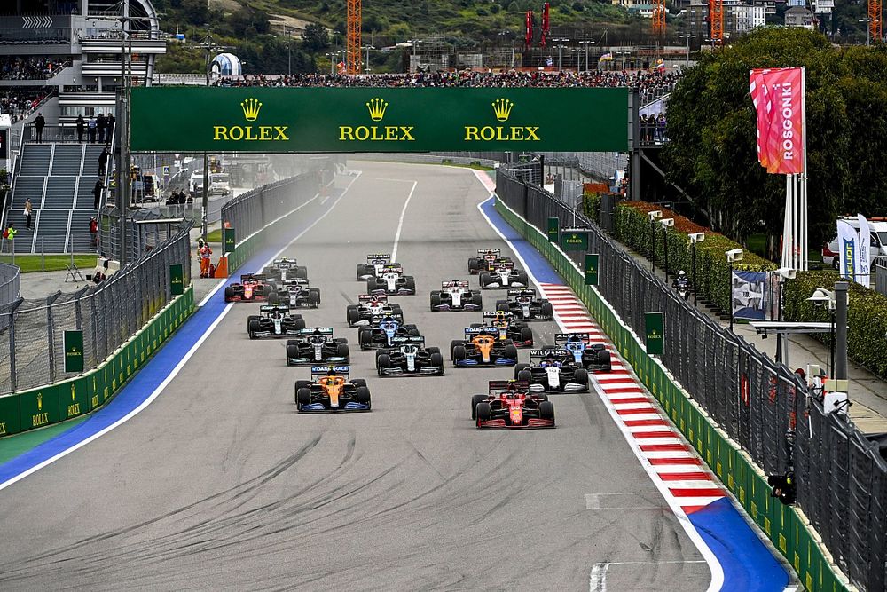 «Формула-1» больше не будет проводить гонку в РФ — Доменикали