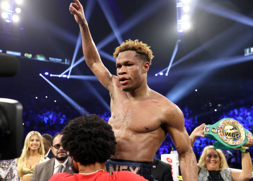 Хейни увольняет четыре пояса в легком весе: За два из них могут побороться Ломаченко и Беринчик