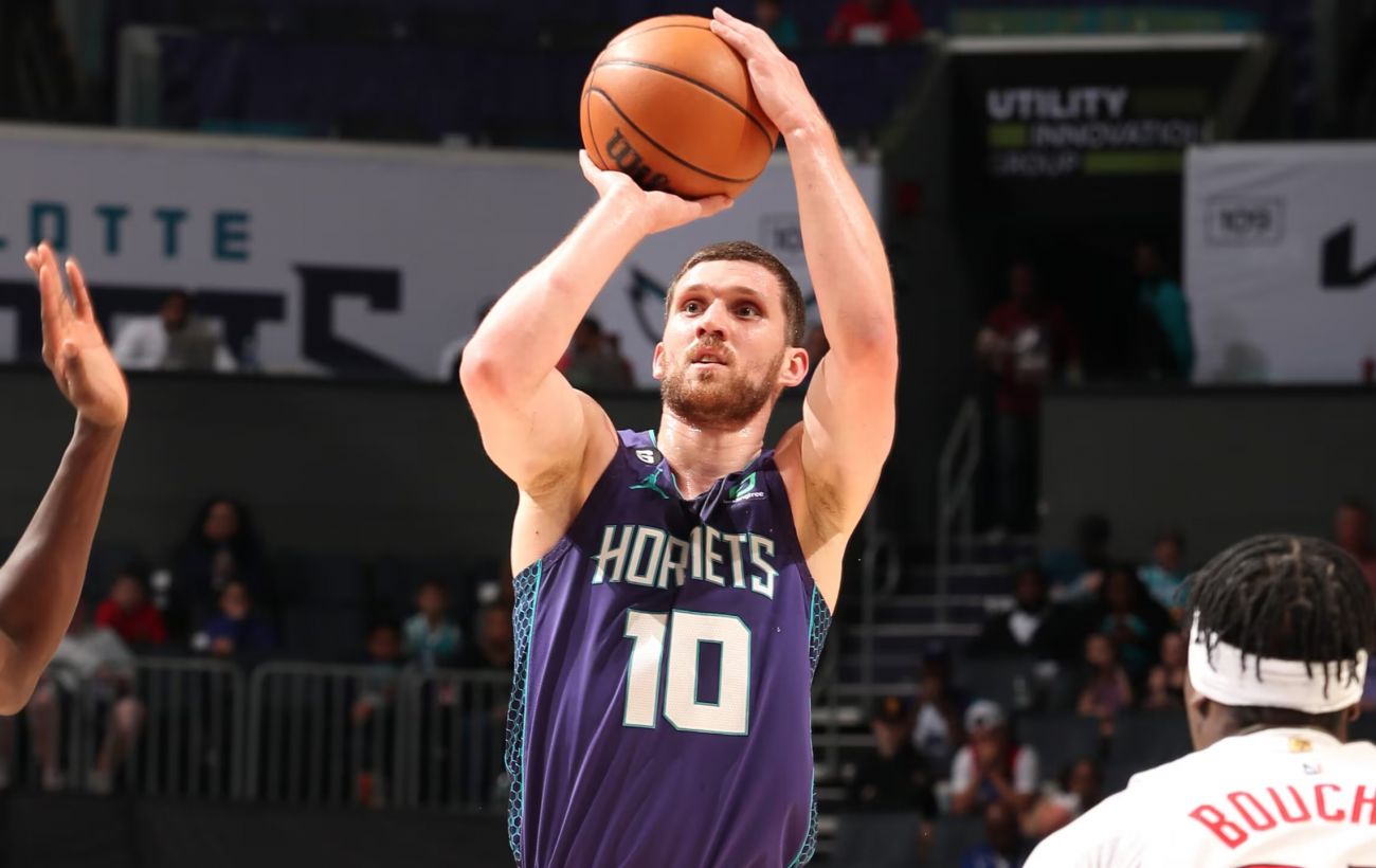 Клуб НБА Бостон сделал предложение Михайлюку