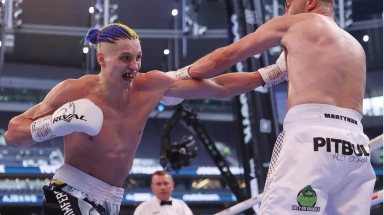 Лапин будет боксировать за первый титул в карьере в андеркарде поединка Усик – Дюбуа