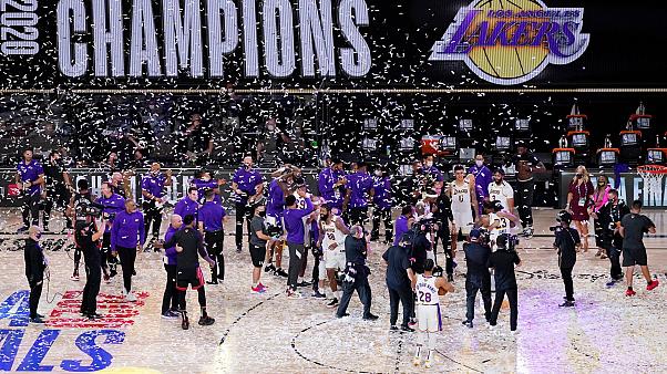 «Лейкерс» в семнадцатый раз стали чемпионами НБА