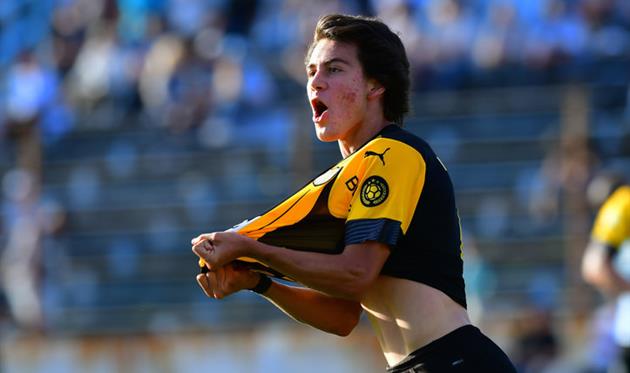 «Манчестер Юнайтед» подписал четыре игрока за день