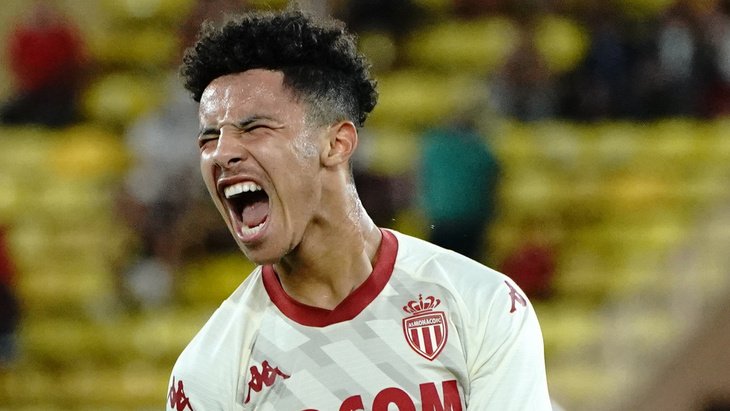 «Монако» продовжив контракт з півзахисником