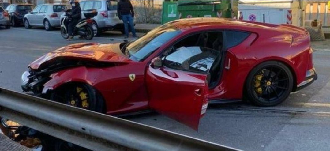 Работник автомойки разбил Ferrari вратаря «Дженоа»