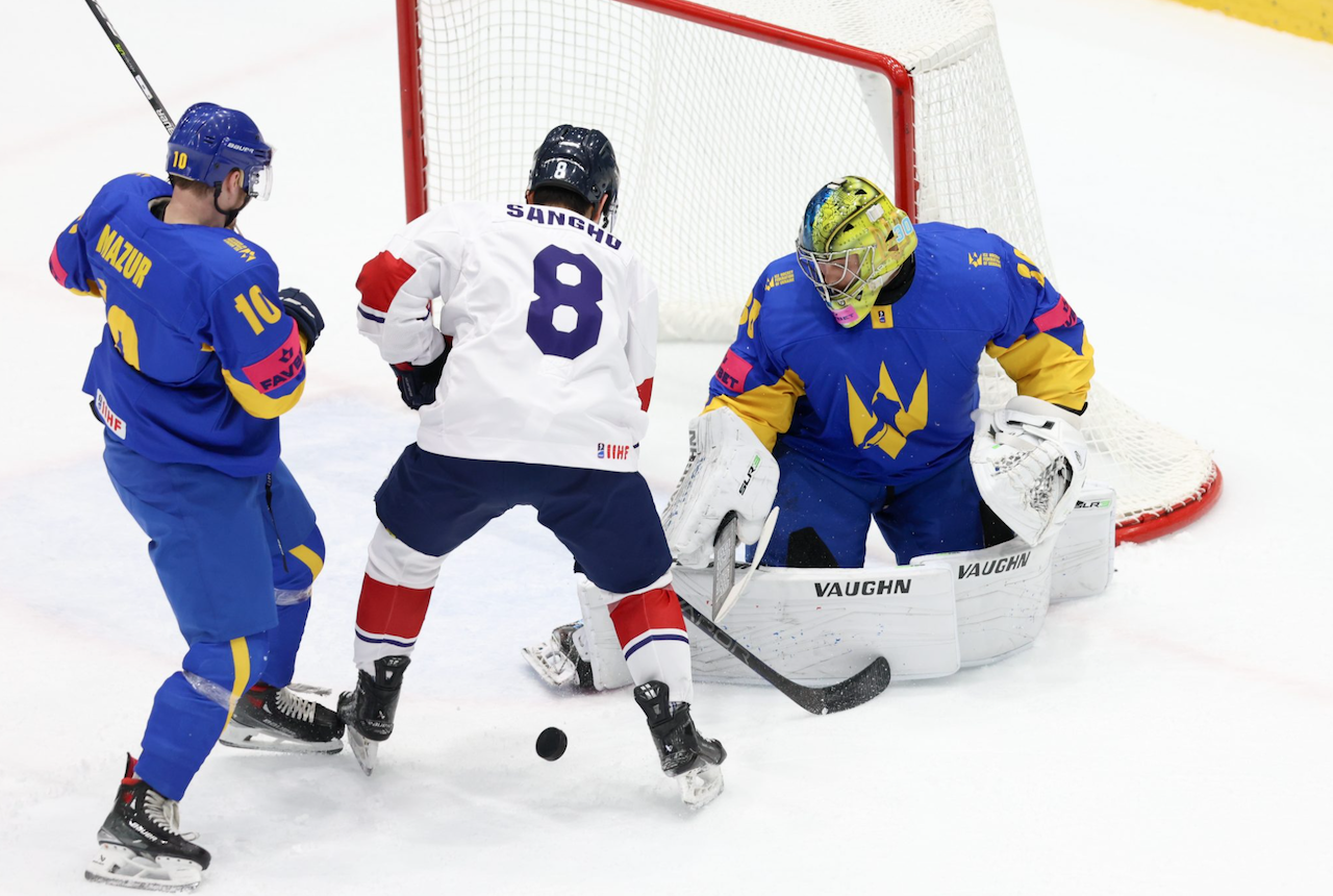 Збірна України з хокею з переконливої перемоги розпочала Олімпійську прекваліфікацію