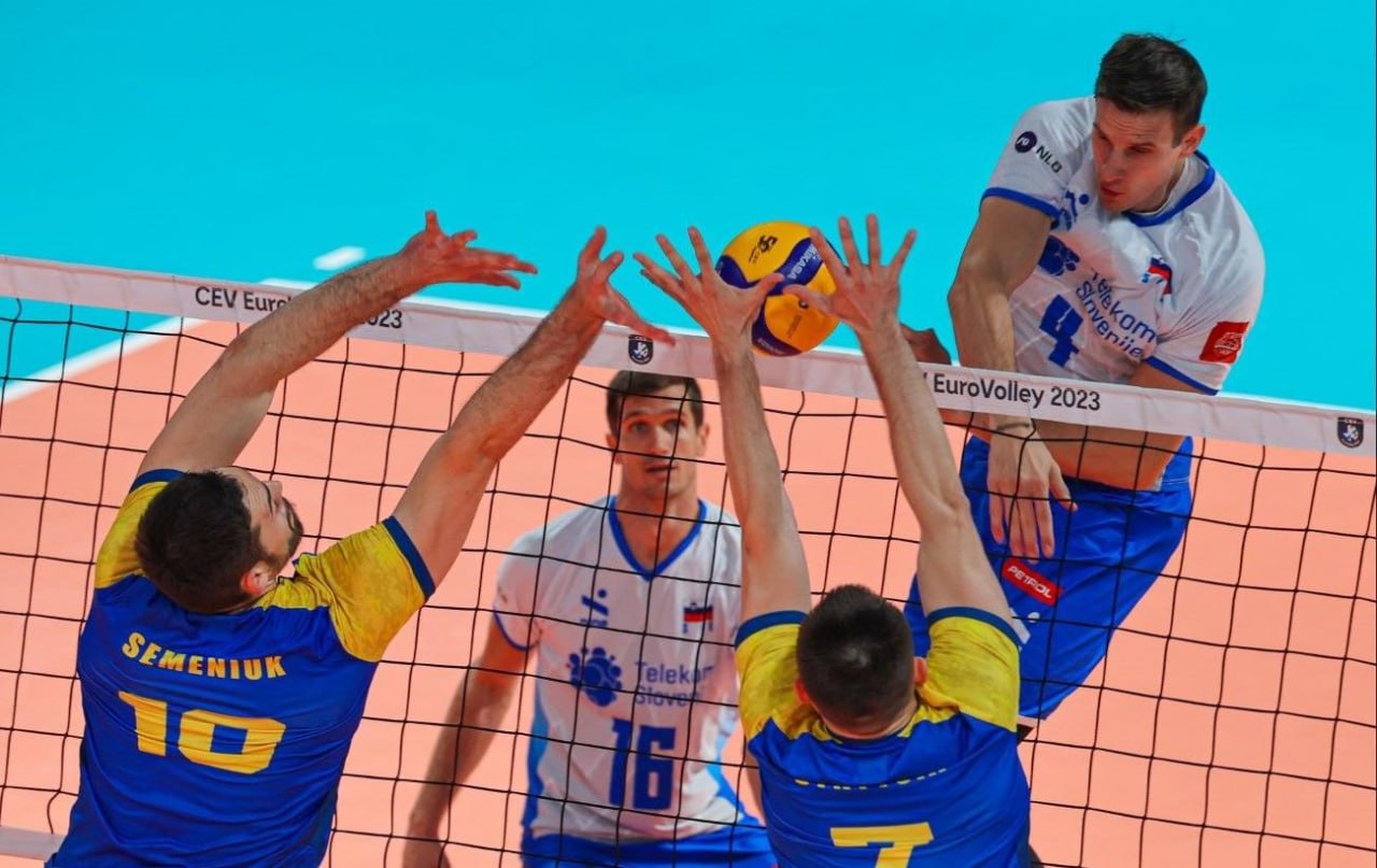 Сборная Украины по волейболу уступила Словении в 1/4 чемпионата Европы