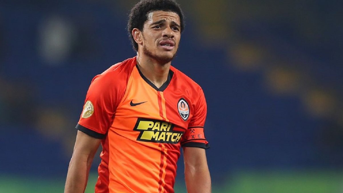 Тайсон хоче відпроситися у «Шахтаря»