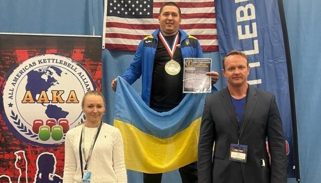 Украинец Ткачук стал сэмпионом мира на Arnold Classic-2023