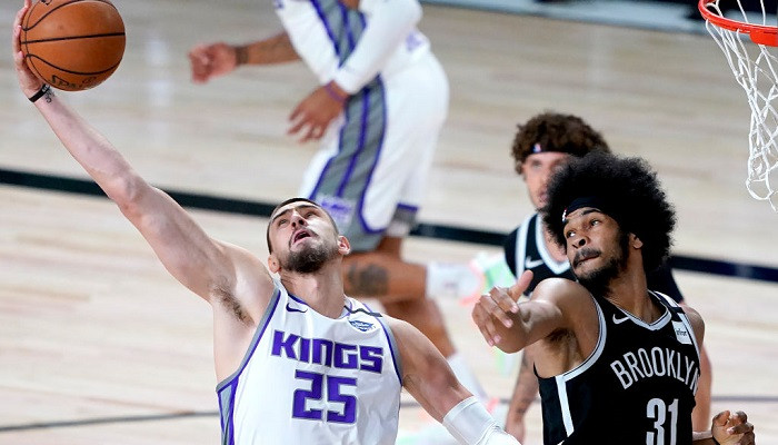 Українець в НБА перейшов в одну з найсильніших команд ліги