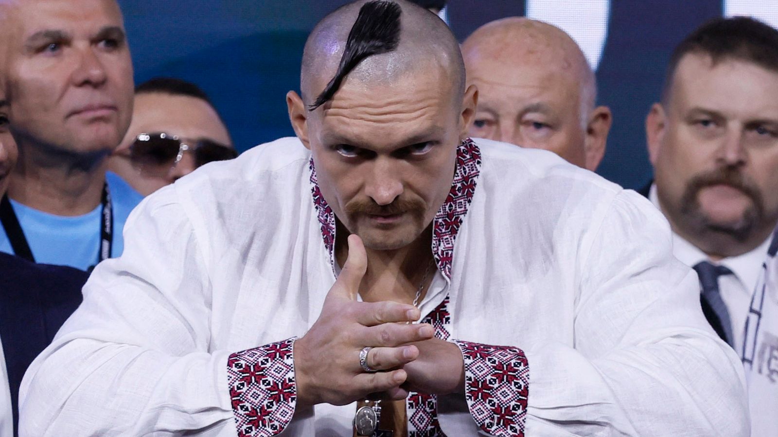 Усик получил специальный пояс WBC